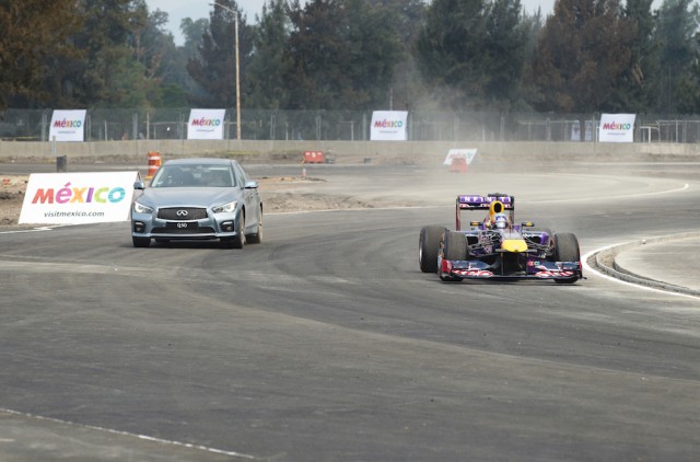 Ricciardo and Sainz Jr lapping the Mexican GP circuit 