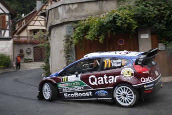 Thierry Neuville has the lead in France