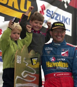 Possum Bourne after his 2001 win with sons Spencer (left) and Taylor. pic: Stephen Jaquiery Otago Daily Times