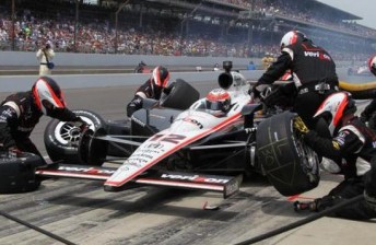 Will Power lost a wheel after his first pitstop