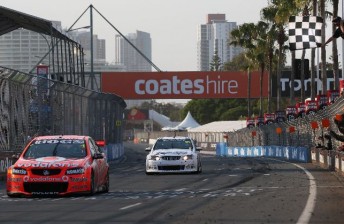 Whincup leads Webb and Winterbottom to the flag
