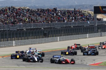 Oliver Rowland leads the field at Aragon