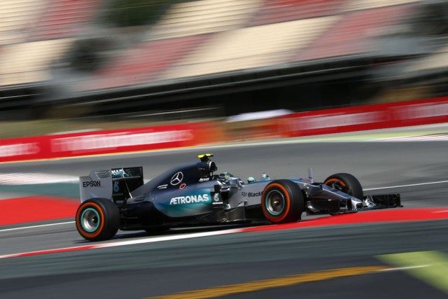 Nico Rosberg on his way to his first victory of the 2015 season 