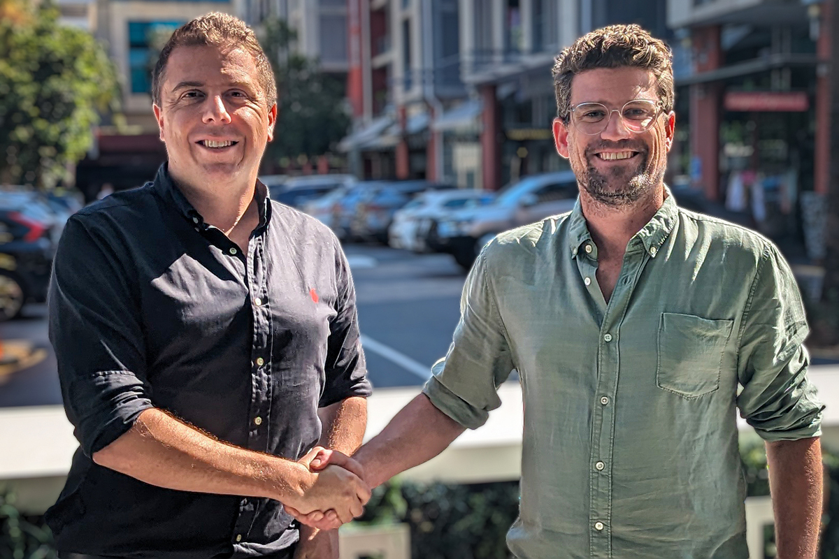 Speedcafe managing director Karl Begg (left) with Andrew 'AVL' van Leeuwen. Image: Supplied