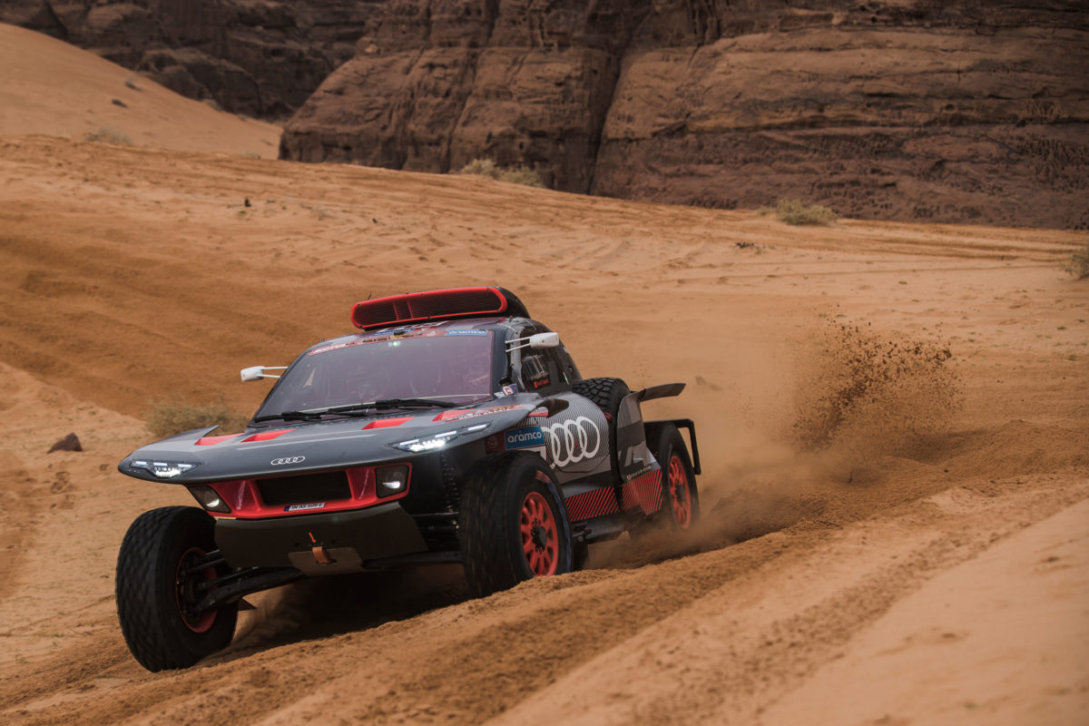 Controversy erupted at the Dakar Rally due to the Audi RS Q e-trons and other T1.U vehicles being given a power increase