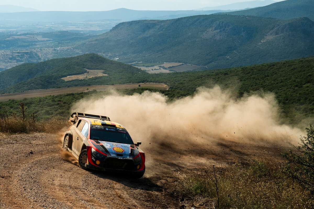 Thierry Neuville leads the Acropolis Rally after the first full leg. Image: Red Bull Content Pool