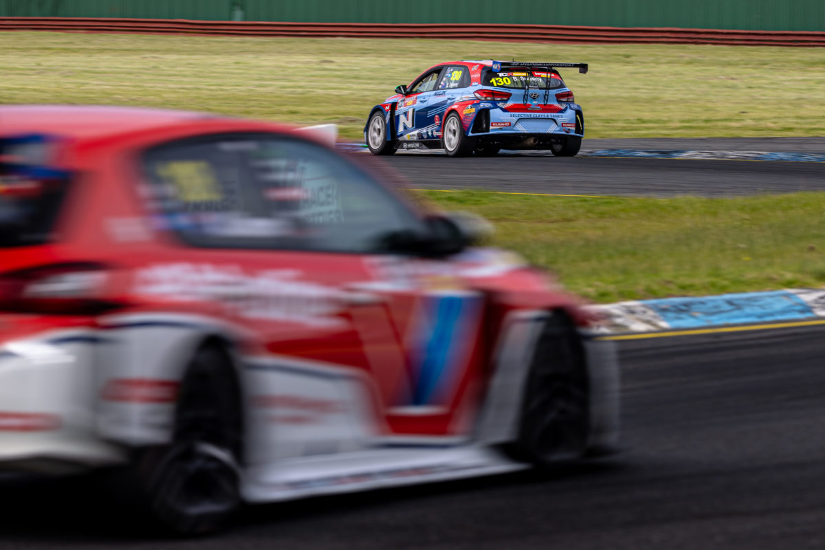 Sweeny consolidates TCR points lead. Photo: InSyde Media