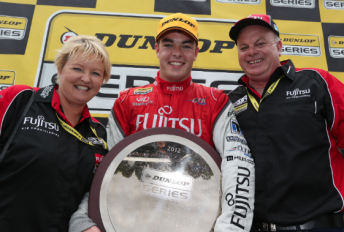 Scott McLaughlin (centre) with his parents Di and Wayne