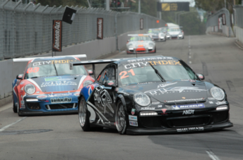 The Team Kiwi Racing Porsche of Andre Heimgartner leads Shae Davies in Sydney last year