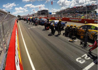 The Bathurst 1000 has been red flagged after the track surface began to break up 