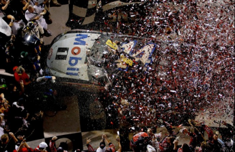 Tony Stewart celebrates his 18th win at Daytona. That includes zero wins in the season-starting Dayton 500 ...