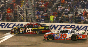 Clint Bowyer cross the line to win at Richmond