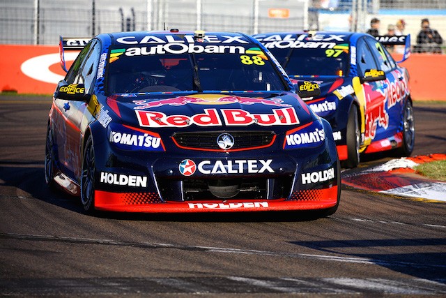 Whincup leading SVG early in Race 15