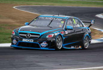 Will Davison topped opening practice