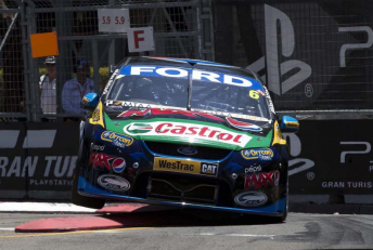 Will Davison attacking the Turn 6/7 chicane in Sydney
