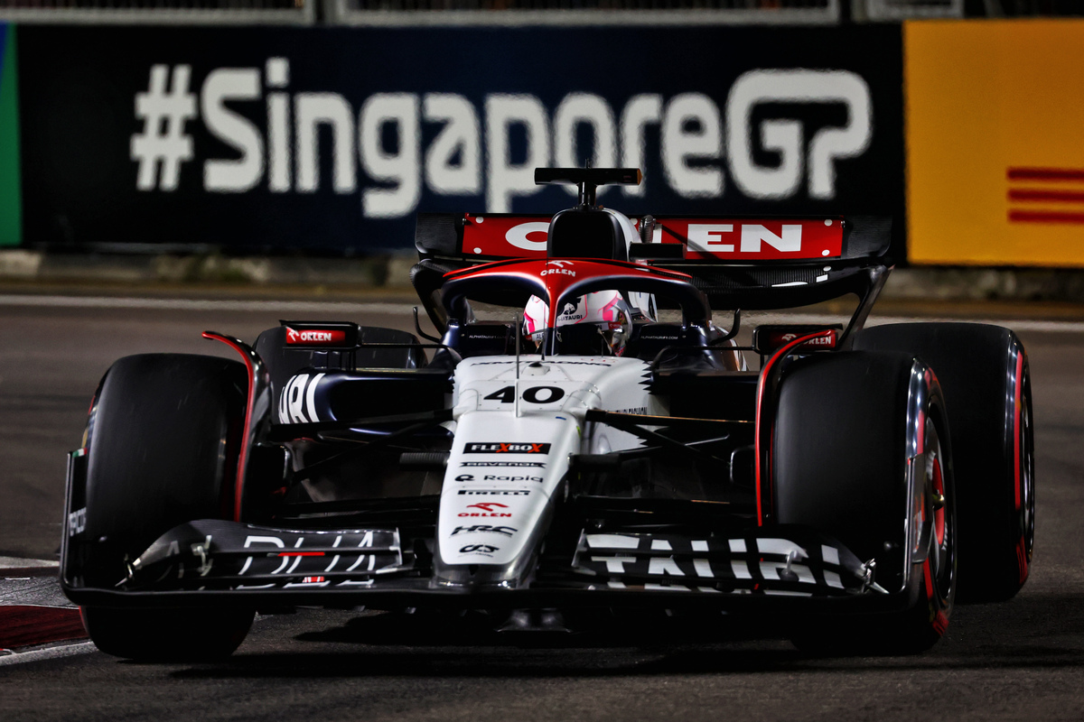 Liam Lawson was left disappointed by his final run in qualifying for the Singapore Grand Prix. Image: XPB Images