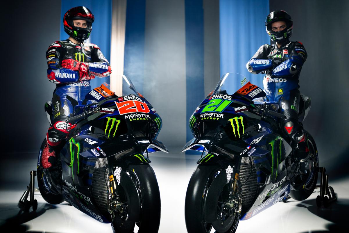 Fabio Quartararo (left) and Franco Morbidelli (right) showing off the 2023 Monster Energy Yamaha MotoGP livery
