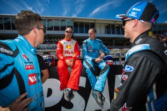Ambrose speaking with V8 rivals in Adelaide