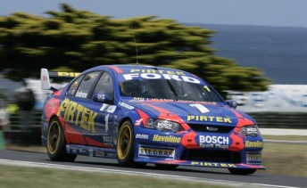 Ambrose on the way to victory at Phillip Island in 2005