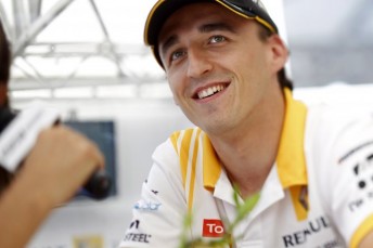 Robert Kubica will stay with Renault until the end of 2012