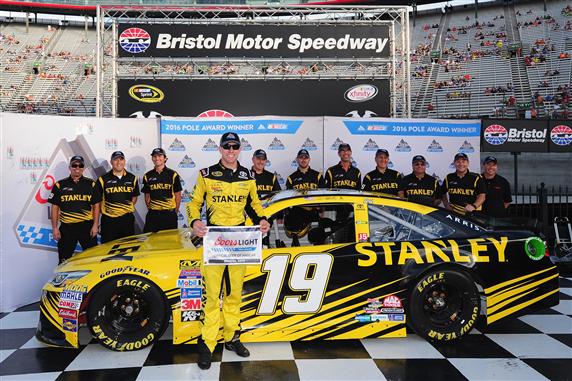 Edwards takes second-straight pole at Bristol