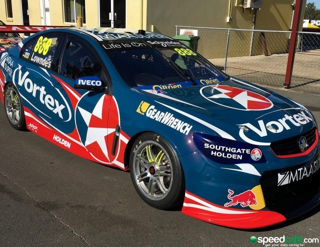 Whincup will turn the first laps in Lowndes