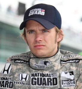 Dan Wheldon will stay on at Panther Racing for the 2010 IndyCar Series