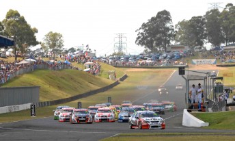 Will Davison leads the field at Eastern Creek in 2008