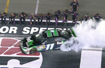 Hamlin edged  closer towards clinching a Chase spot with victory