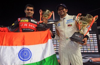 Chandhok (left) and Karthikeyan on the ROC Asia podium