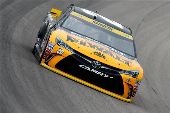 Kenseth led a Toyota sweep in Kansas qualifying