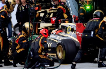 thumb The Lotus F1 Team at work in Sepang