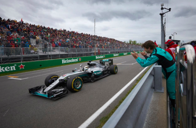 Hamilton closed Rosberg