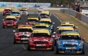 The MINI Challenge field at Queensland Raceway
