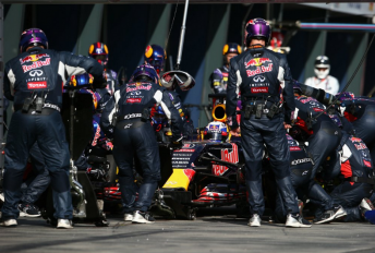Red Bull service Ricciardo