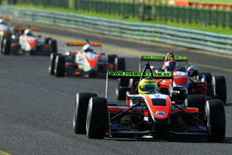 James Winslow leads the pack at Sandown