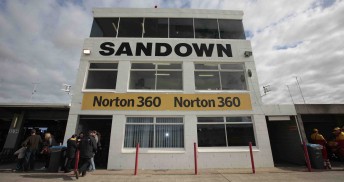 Sandown Raceway will remain on the V8 Supercars Championship Series calendar for the next 10 years