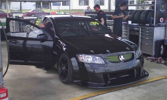 thumb The first pics of the all-black Triple Eight-built Commodore VE, set to be run by Andrew Thompson in the Fujitsu V8 Series