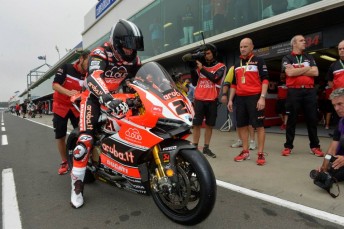  Troy Bayliss will ride again in Thailand