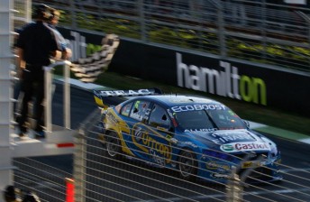 thumb Mark Winterbottom takes the chequered flag