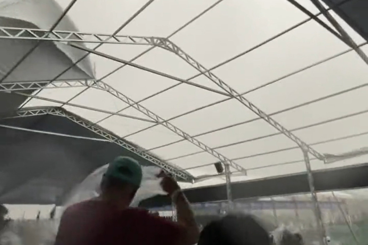 Wild weather damaged grandstands at the Sao Paulo GP. Image: X / FormulaArgOK