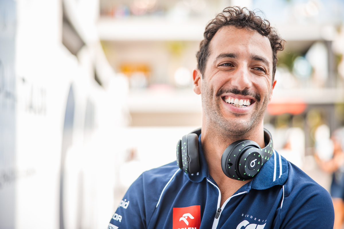 Daniel Ricciardo says discussions about his future are limited to Scuderia AlphaTauri.: Image Bearne / XPB Images