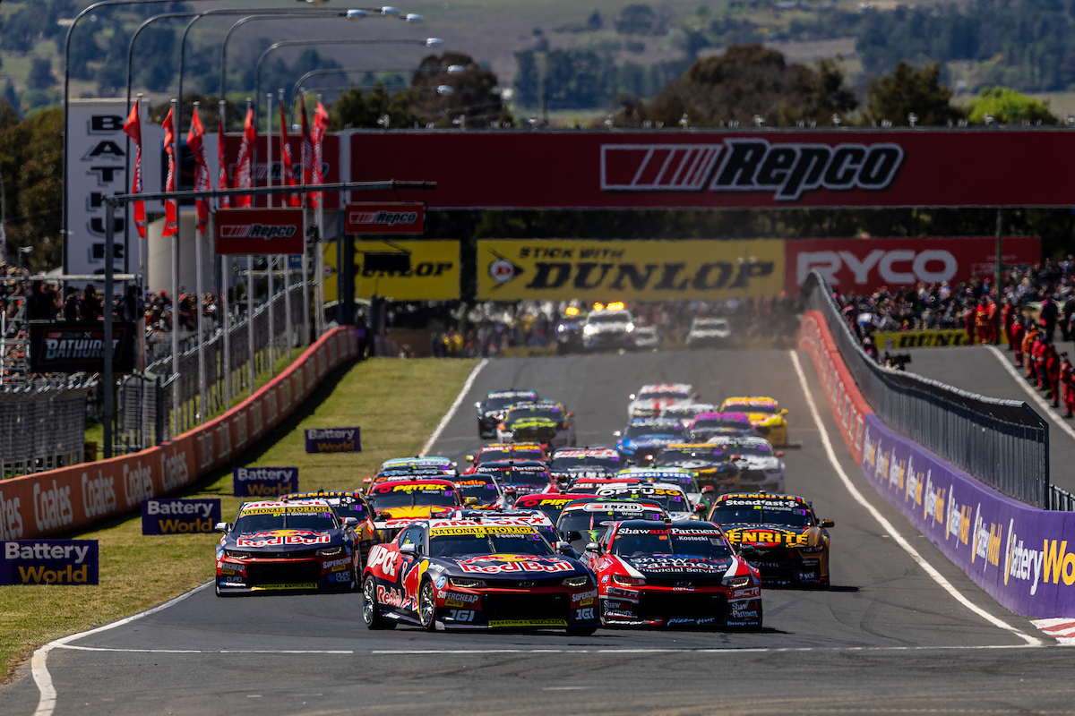 The start of the 2023 Bathurst 1000. Image: InSyde Media