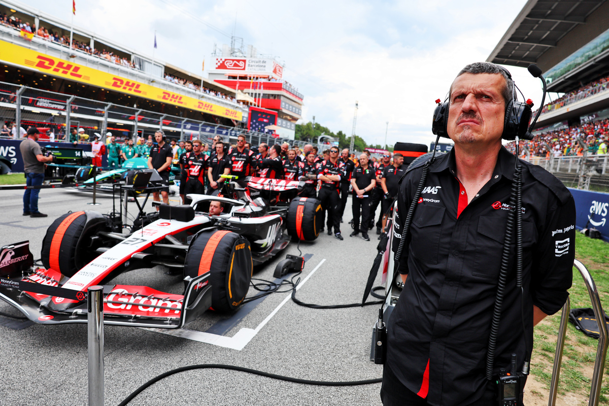 Guenther Steiner was left surprised that Haas' 2023 car did not respond to developments. Image: Batchelor / XPB Images