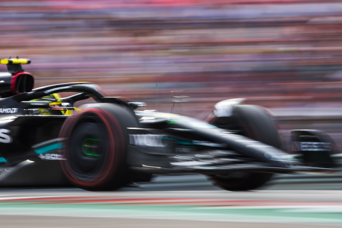 Lewis Hamilton has explained the art of tyre management in F1. Image: Bearne / XPB Images