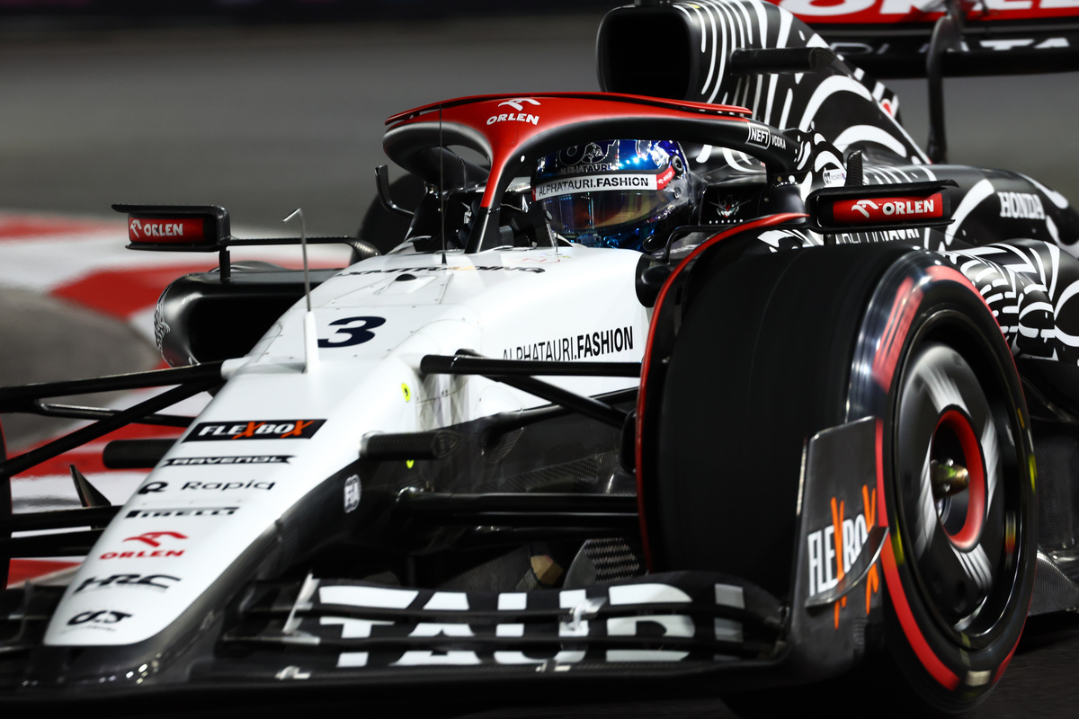 Daniel Ricciardo was happy to qualifying 15th after an 'ugly' practice session in Las Vegas. Image: Coates / XPB Images