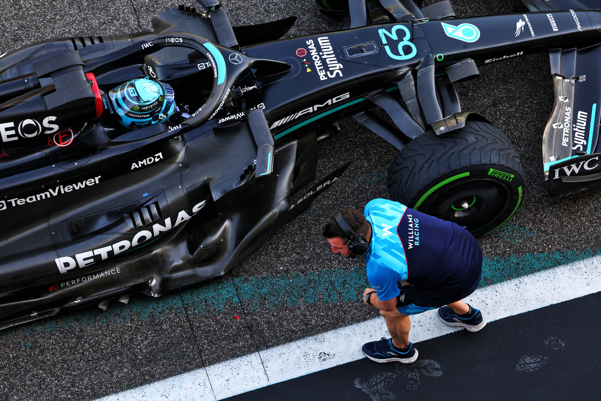 The FIA has concered there is a loophole in the technical rules relating to front wings and wheel furniture. Image: XPB Images