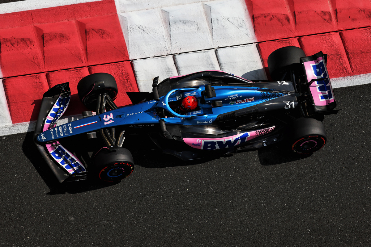 Esteban Ocon ended the final day of F1 running in 2023 fastest. Image: Moy / XPB Images